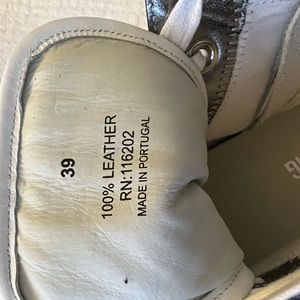 Zadig & Voltaire Hi-top White Leather Sneakers. Size 39